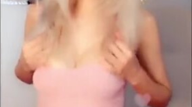 Скачки на члене белокурой няшки с ушками со снапчат маски