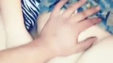 Отымел очкаричку в пизду со снапчат маской до слива на язык