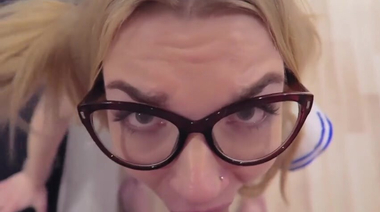 POV минет от русской айтишницы Deepbunnyhole