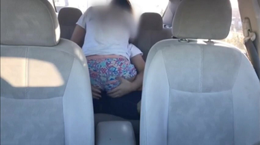 Прожарил загорелую телку в наезднице на заднем сидении машины