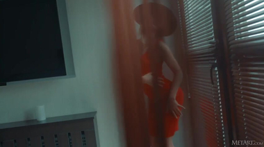 Эротическое соло светловолосой украинской няшки в шляпке