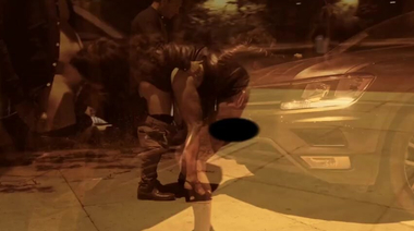 Любовник выебал сексвайф на капоте тачки, а муж выдрочил на ее зад