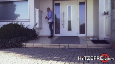 Парень из тиндера ебет нимфоманку из Берлина после стимуляции точки G