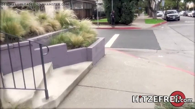 Немецкая секс туристка с сочной жопой ебется с янки на кухне