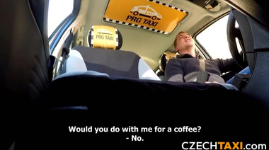 Обольстительный таксист развел пассажирку на минет и трах в машине