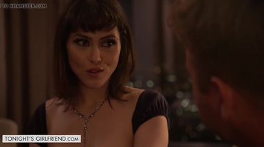 Горячий трах в мохнатку элитной проститутки в номере отеля