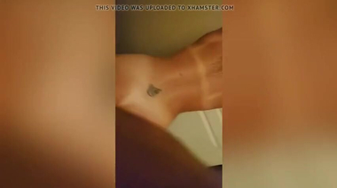 Насаживание на член сверху и в миссионерской позе Николь Пич в домашке