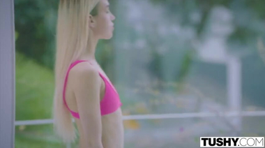 Нашла подход: русская топ-модель соблазнила менеджера на анальный трах