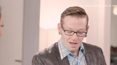 Бабушка совратила зятя на минет и поебалась с ним и внучкой в тройнике