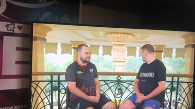 Успокоительный горловой минет от россиянки слившему бабло на ставках парню