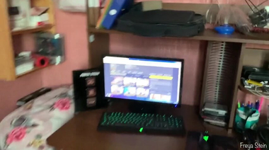 Брат настрелял хуем за щеку русской звезде порно и выебал ей глотку