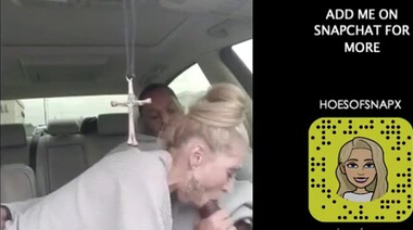 Гулящая жена отсосала негру хуй на видеорегистратор в машине