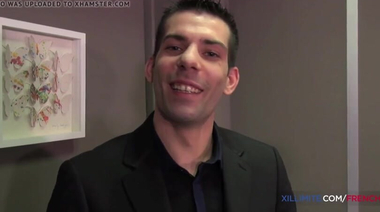 Офисный разврат - менеджер тягает белокурую бухгалтершу на рабочем столе