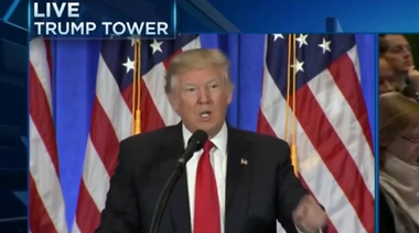 Влогер дает на клык подруге в походе в канадских горах