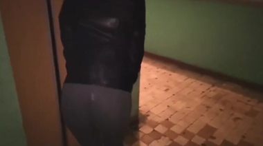 Миша чпокнул раком Нику в подъезде после отсоса в лифте