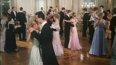 Царь ебет двух поданных и секс участников королевского бала