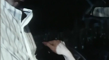 Итальянские шлюхи на панели сосут мелкие и большие члены клиентов на машинах