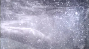 Куни на катере и трах под водопадом в старом порно