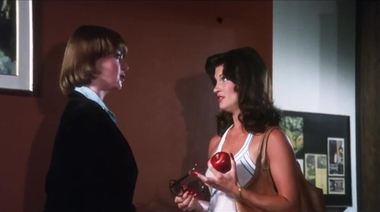 Офисная поза 69 лесбиянок и трах разогретой мастурбацией мохнатки