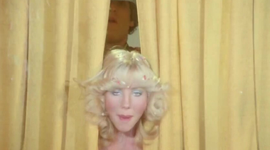 В кино через постель - светленькая старлетка ебется в Голливуде