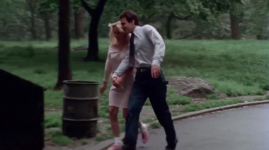 Усатый фотограф пиздолиз и лесбийский орал в старой порнухе