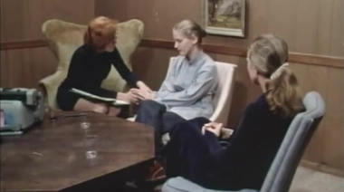 Черный и белый преступник отодрали вдвоем выкраденную телку в ретро клубничке