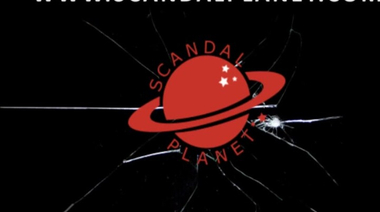 Жаркий секс с обнаженной рыжей актрисой Никки Шилс