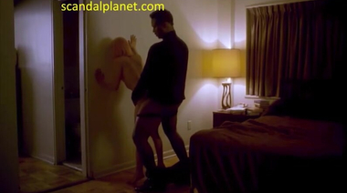 Сальма Блэр покорно дала трахнуть себя негру сзади в фильме «Сказочник»