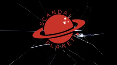 Киношный тройник Джессика Коллинз и Никки Мишо с минетом от негритянки