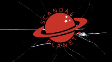 Голая попка Алисы Милано и секс стоя сзади в фильме