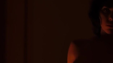 Мохнатка Евы Грин и засвет киски Шэрон Стоун в подборке голых знаменитостей