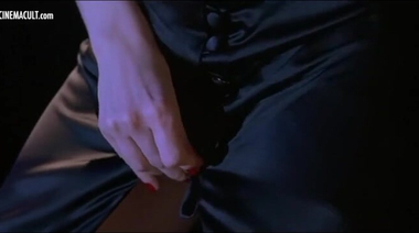 Джессика Честейн раздевается догола в нарезке стриптиза знаменитостей