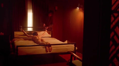 Все сцены секса Александра Даддарио в сериале «Все оттенки Токио»