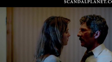 Мэри Элизабет Уинстэд трахается с негром и сонным мужиком в подборке