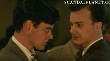 Ритуальный куни до оргазма Амары Сарагосы с голыми сиськами