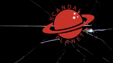 Анна Брюстер раздевается догола в роли фаворитки короля