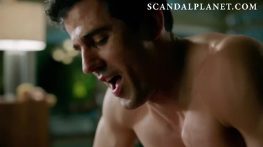 Голая Мелисса Баррера трахается в миссионерской позе перед сериальным скандалом