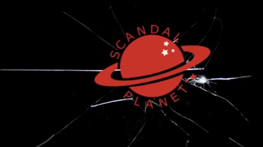 Постельная сцена с раздеванием Джейн Леви в сериале «Что Если»