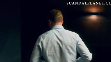 Катрин Де Кандоул жестко оттрахана мужиком в сериале «МатьОтецСын»