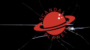 Скотти Томпсон трахается в машине до оргазма в «Сломленном призраке»