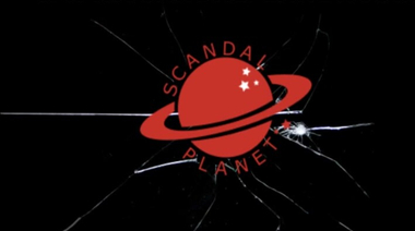 Йордис Трибель царапает спину негру в страстном киношном сексе