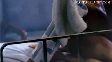 Джоанна Куитеро трахается на больничной койке в сериале