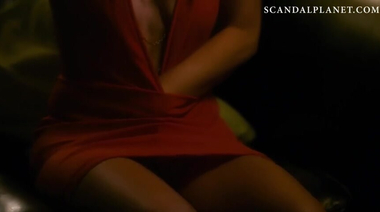 Шуга Лин Бирд отлизана и оттрахана мужиком из тройника в фильме про свингеров