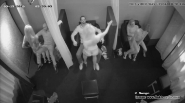 Приватный танец трех стриптизерш в вип-комнате на скрытую камеру