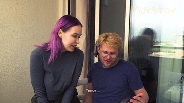 Русская губошлепка учится глубоко сосать на члене сводного брата