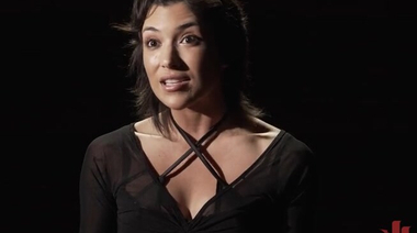 Бруклин Грей и ее первый оргазм от бдсм порки и вибратора