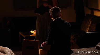 Попросила подружку помочь провести ночь с двумя любовниками