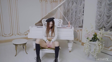 Чешка Юлия Рэйн любит классическую музыку и самотыки