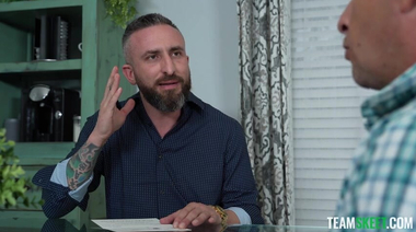 Шаловливая латинка Райдер Рей соблазнила друга своего отца