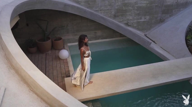 Мексиканка Каролина Рейес в эротической фотосесси для Playboy International